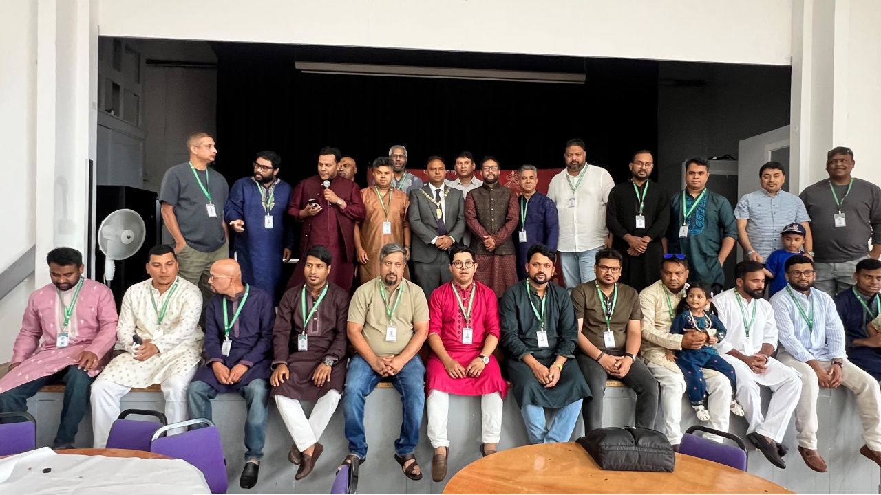লন্ডনে ওয়াটফোর্ড বাংলাদেশী অ্যাসোসিয়েশনের উদ্যোগে ঐতিহ্যবাহী চট্টগ্রামের মেজবান অনুষ্ঠিত