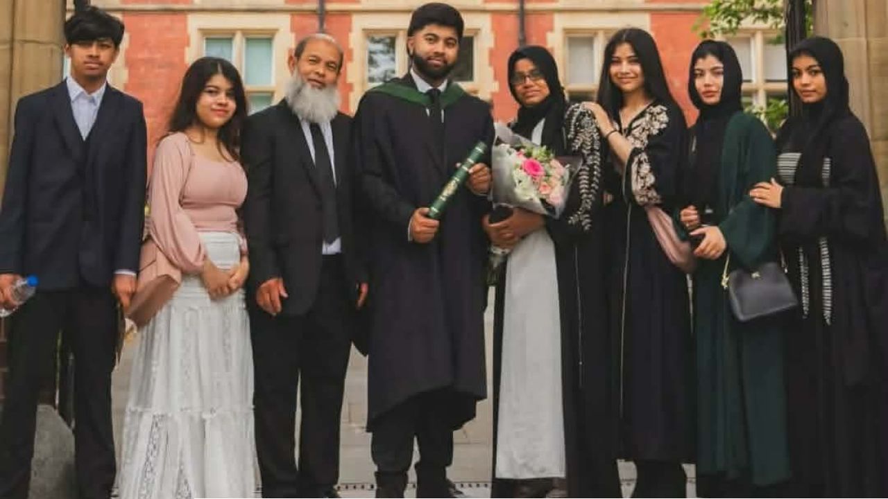 ব্রিটেনে বিশ্বনাথের ইছমাইল উদ্দিনের ব্যাচেলর ডিগ্রী অর্জন।